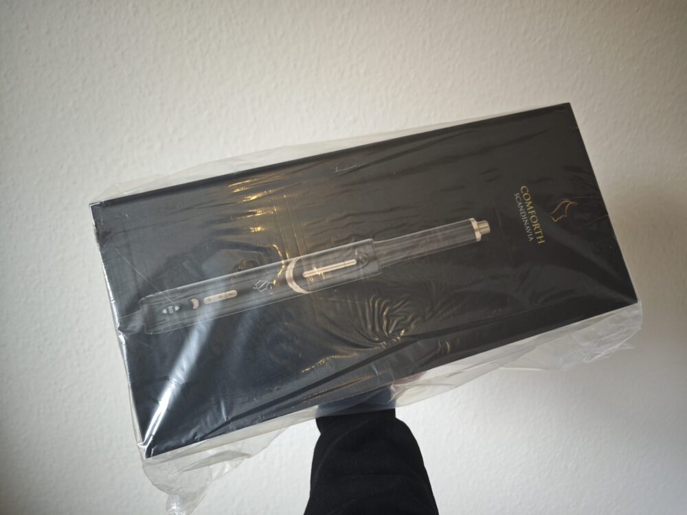 Jeg holder Comforth Aerostyler i hånden